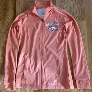 Broncos zip up